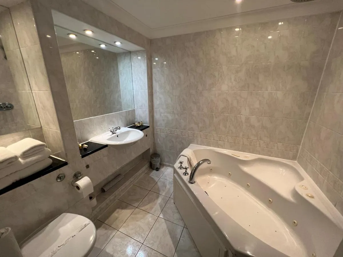 Brook Hall Hotel Childer Thornton United Kingdom