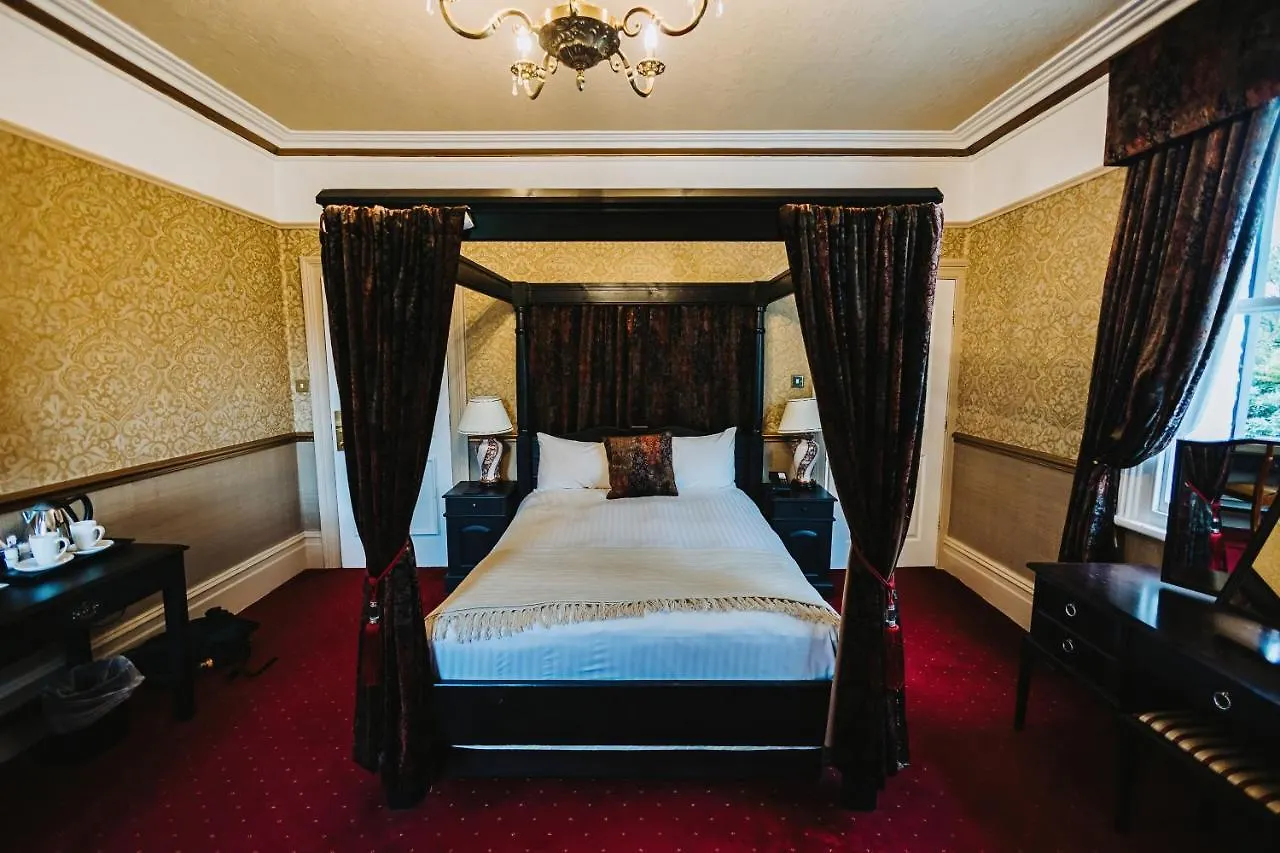Brook Hall Hotel Childer Thornton 3*,