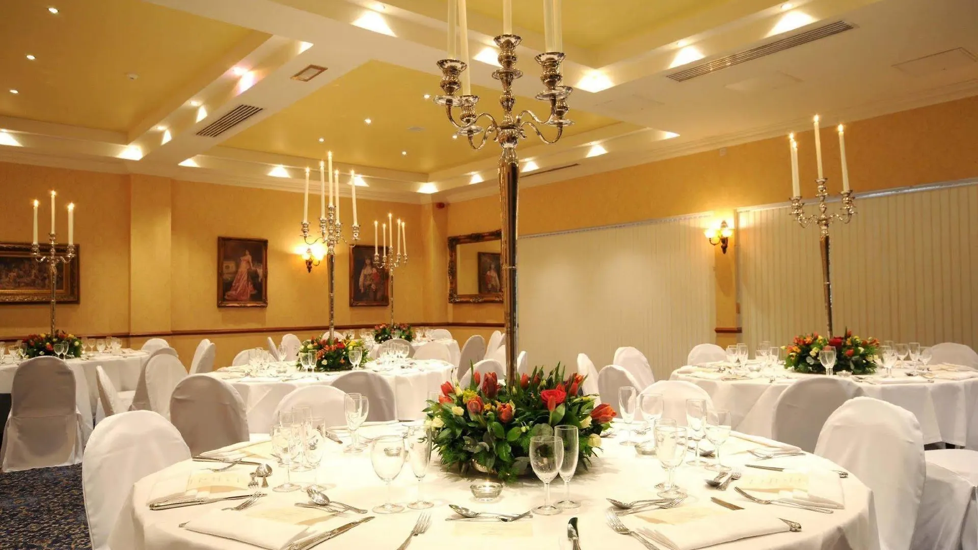 Brook Hall Hotel Childer Thornton 3*,